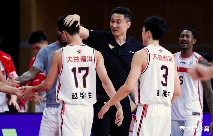 杜锋|下狠手？老队员向杜锋提出异议，广东2将对号入座处于被弃用边缘
