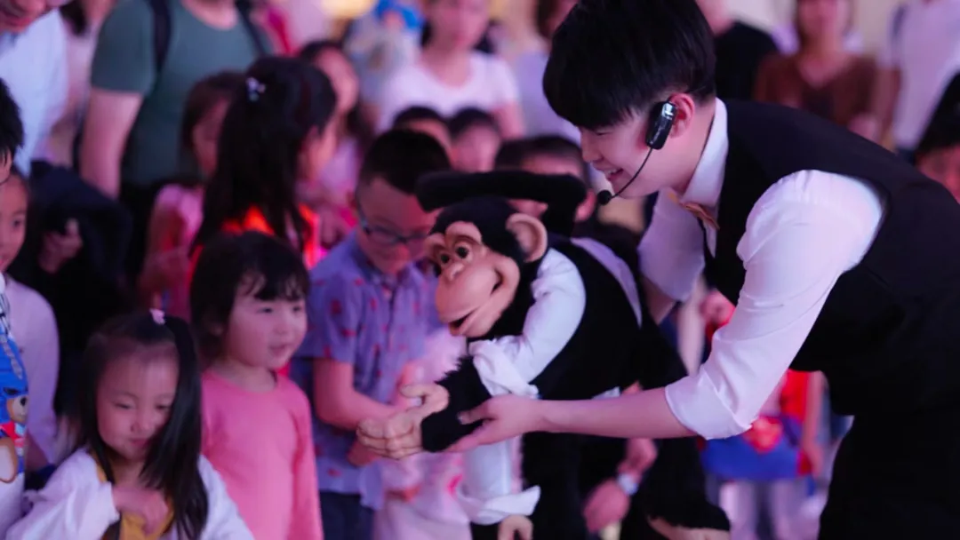 郭德纲|逗笑郭德纲的他,给父母买车买房了