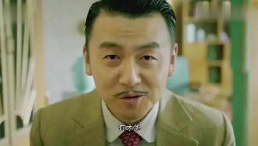 薛之谦|5位没“偶像包袱”的明星，邓超竟去路边贴膜，雷佳音是各种自黑