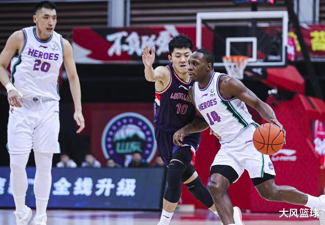 山東男籃|16分11板2帽！一人攪翻廣州內(nèi)線群，戰(zhàn)新疆他會讓周琦打得很吃力