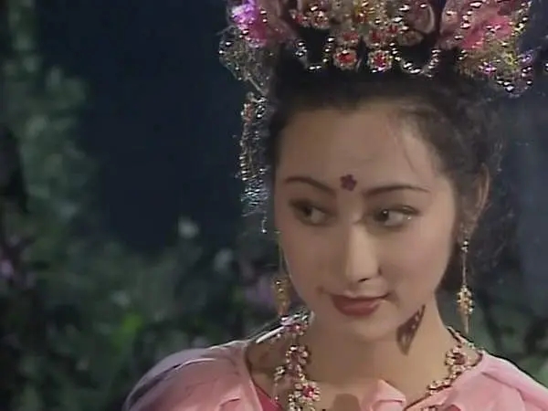 迪丽热巴|就离谱，这么美的造型没人用？