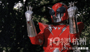 吴孟达|46年前的港版奥特曼，华语首部超级英雄片，剧情奇葩雷人却烂成神作！