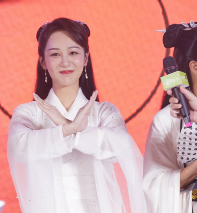 杨紫|杨紫与顶流搭档的2部大剧开播无期，1部或被埋没，鹅厂都不宣传了！