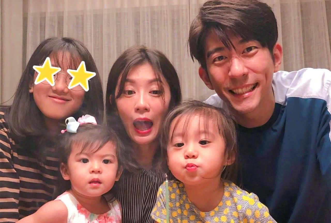 贾静雯|贾静雯：三个女儿是我的导师！前婆婆：儿子辛亏和她离婚了