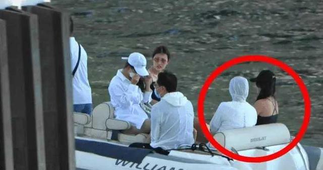 周星驰|坐不住了？周星驰终于4字回应与17岁港姐暧昧关系