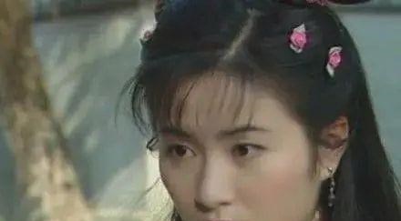 柳岩|她被誉为“绯闻女王”，曾插足张卫健的恋情，与男友前任吵上法庭