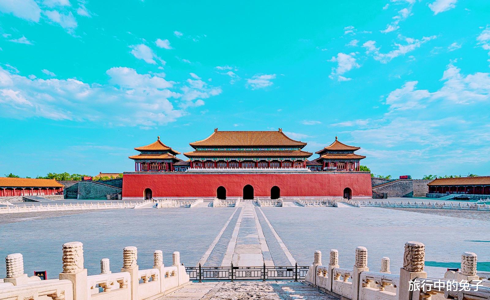 故宫|故宫隆宗门牌匾上，插着一支箭？皇帝诏书：不许拔下来