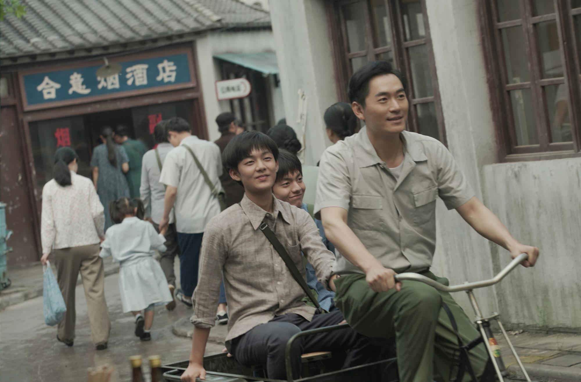 奶球妈咪聊|《乔家的儿女》表哥阳光开朗,乔一成却很自卑,原生家庭的重要性