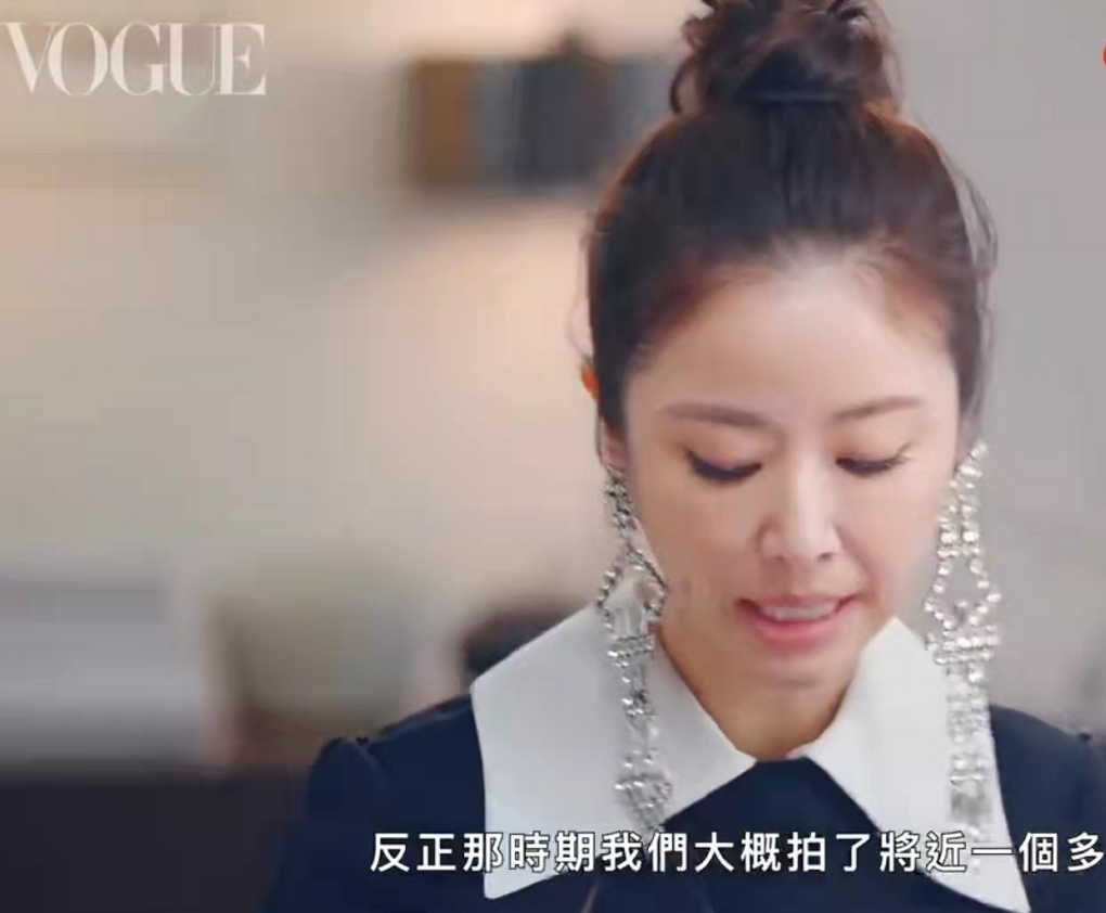 林心如|45岁林心如老态藏不住！涂芭比粉口红扮嫩翻车，谈霍建华一脸娇羞