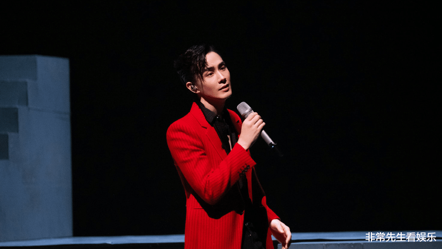 哥哥|《哥哥》成团预测，C位竞争激烈但悬念不大，说唱歌手三选二