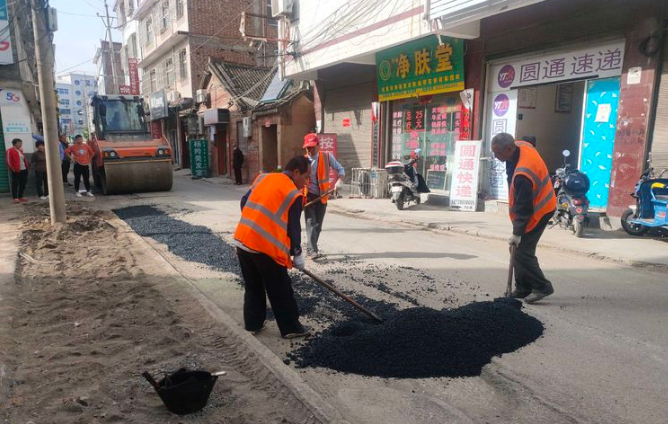 星耀见闻 卢氏县公路局:修路解民忧 点赞送锦旗