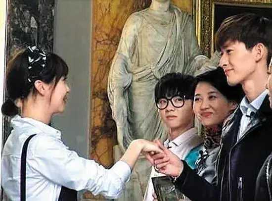 张翰|张翰历届女友大曝光,我能说“一家6口,郑爽最丑”吗?