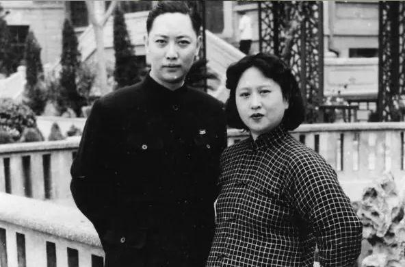 京剧|京剧大师张君秋一生三位妻子有12位子女，其子张学津也是三段婚姻