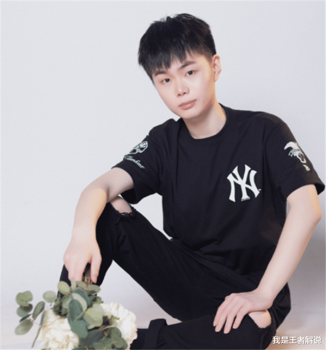 三七互娱|韩信天花板不按常理出牌，突然放弃拿手英雄，转头就练出三大野王