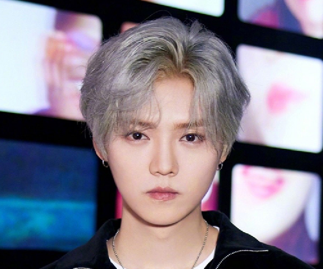 悦姐ya|两大归国发展的新晋流量，黄旭熙人设坍塌，另一个恋情被曝光