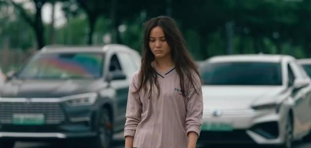 杨紫|心疼杨紫，新剧上线便遭群嘲：男主像蜘蛛侠女主像顺风耳，看笑了