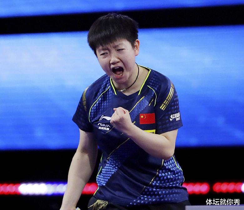 孙颖莎|张怡宁赞不绝口！孙颖莎4-1晋级，大魔王被打服了，期待决赛复仇
