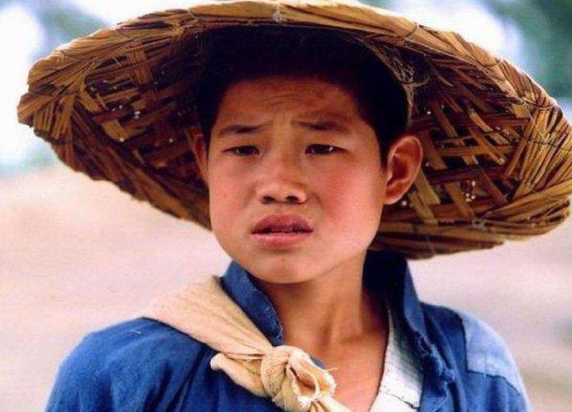 谢孟伟|卖酒直播间被封!嘎子的再次翻车,让“中国式虚伪”越来越受讽刺