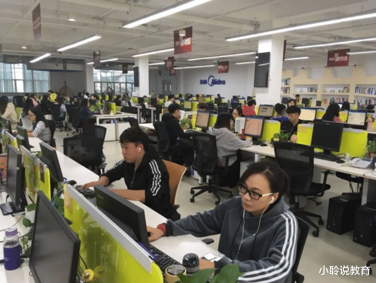 本科生|我国“过度饱和”的5大专业，不仅录取分数线高，毕业就业也很难