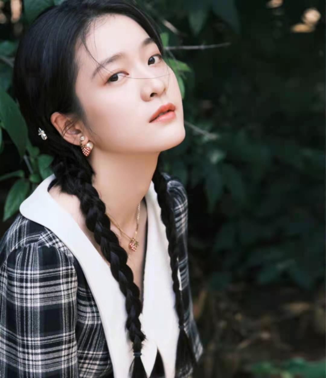 张雪迎|张雪迎为姐姐行为道歉！家人狂骂粉丝引争议，发文回应被指撒谎