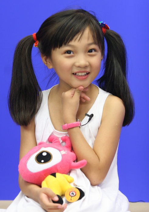 林妙可|13岁酒吧走穴，14岁与37岁男星拍感情戏，奥运女孩林妙可的坠落史