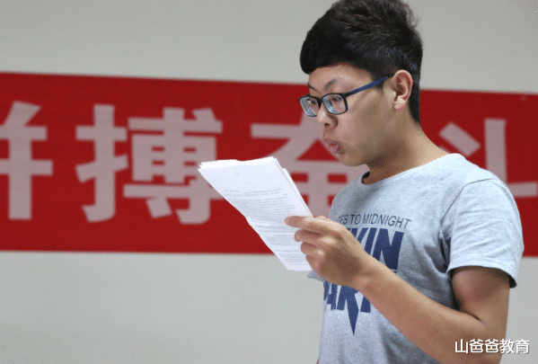 大学 大学里很常见的“黑暗交易”，大一新生尤其要注意，太多人中招