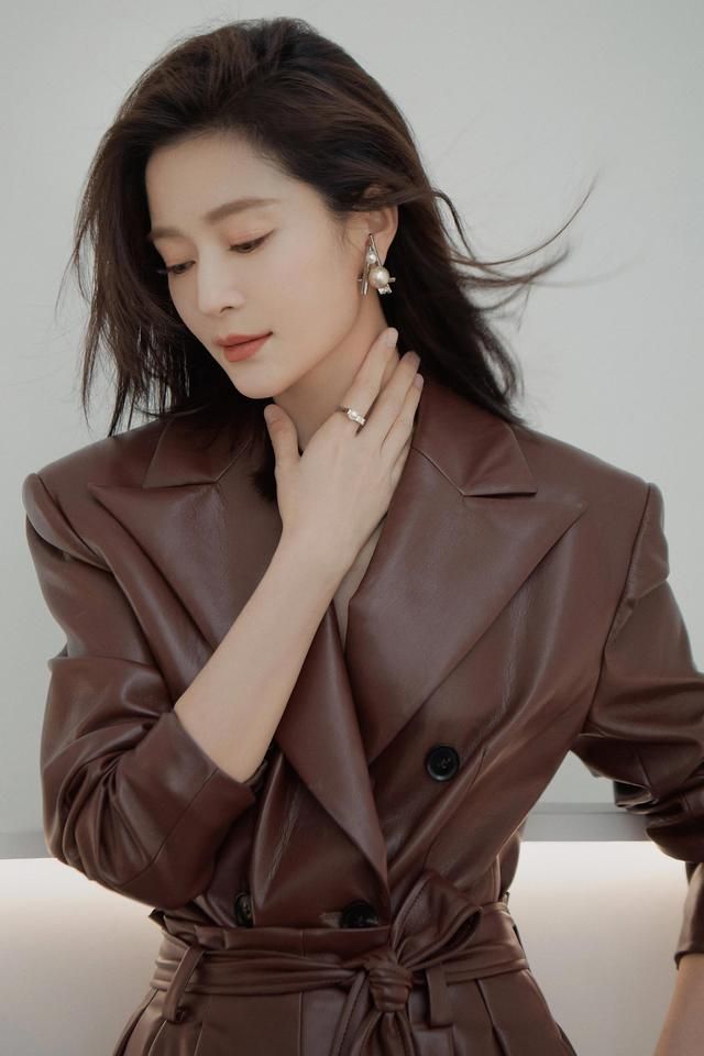 王媛可|演员王媛可，28岁嫁王雨，生一对双胞胎儿子，幸福圆满