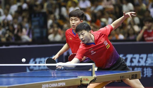 王曼昱|國(guó)乒男單首位世界冠軍出局！2項(xiàng)無(wú)緣正賽，王曼昱3項(xiàng)全勝成第一人