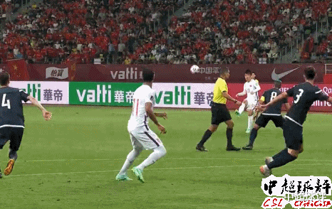 关岛|关岛队昨晚彻底被踢急了：输国足后4个罕见镜头太狼狈！