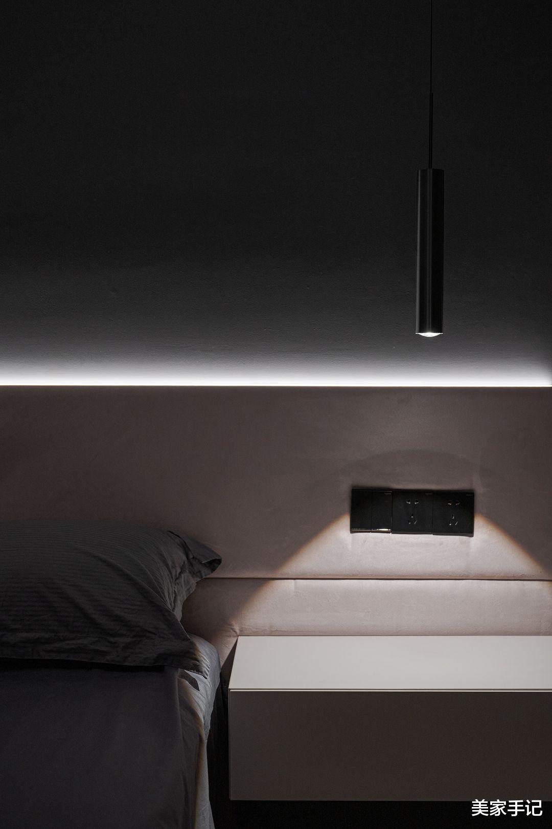 |这对夫妻太有远见，坚持摒弃阳台，电视墙打满柜子，场面实用大气