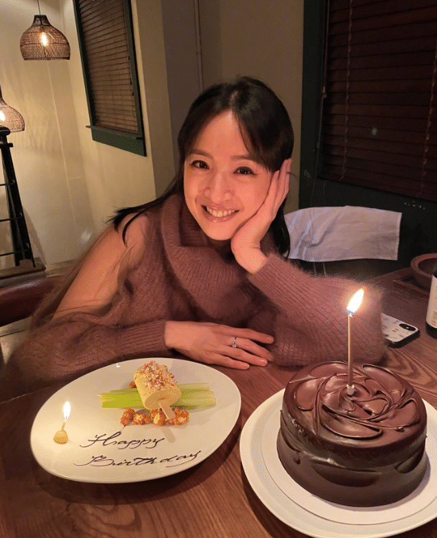 莫小贝|林依晨女儿满月，她向亲友派送精美满月礼盒，公开孩子乳名