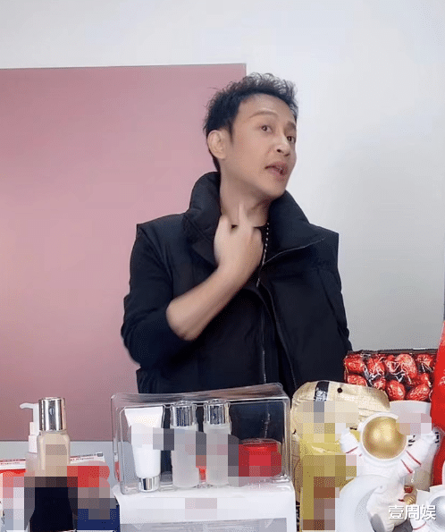 带货|50岁陈志朋带货太拼了，深夜在直播间卖唱，网友：终于正常了！