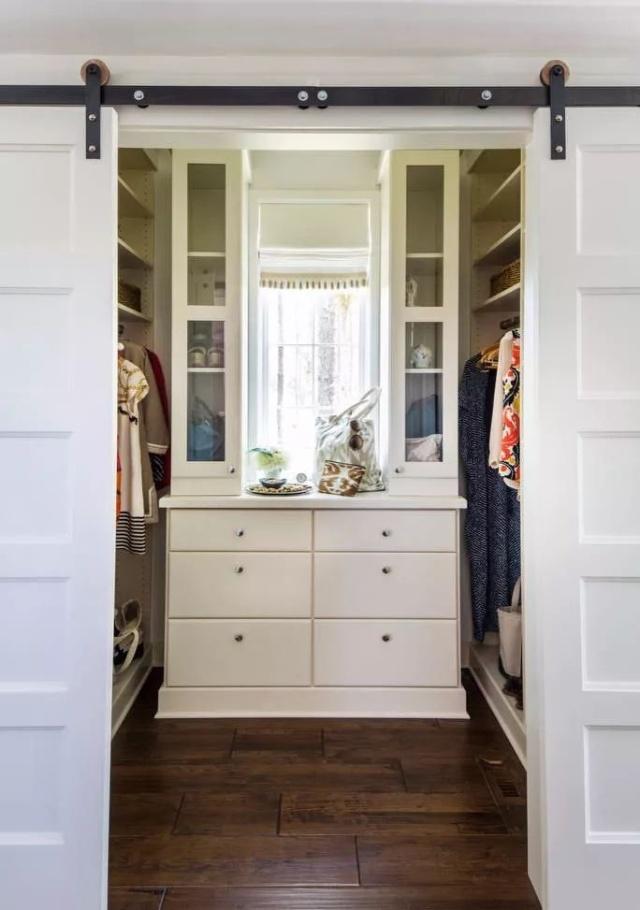 这么漂亮的衣帽间,收纳这么强大,一定要给你老婆装一个!