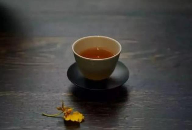 布衣粗食|欲成大事，学会沉默