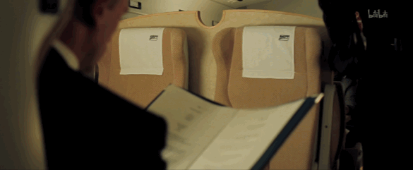 邦女郎|A爆了！新版邦女郎深V长裙大杀四方：你管这叫“花瓶”？