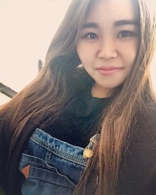 好物官|许晴不化妆就敢出街，私下打扮让人认不出，网友：先把眉毛画上吧