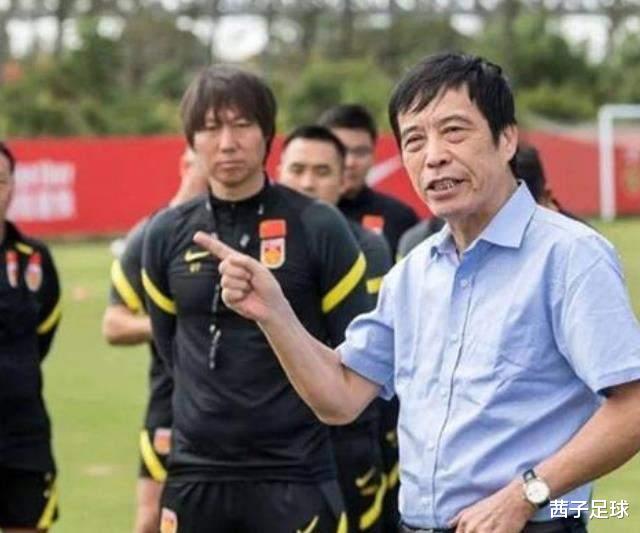 西班牙人|中国足球要崩盘？媒体人：足协豪赌世界杯只有死路一条