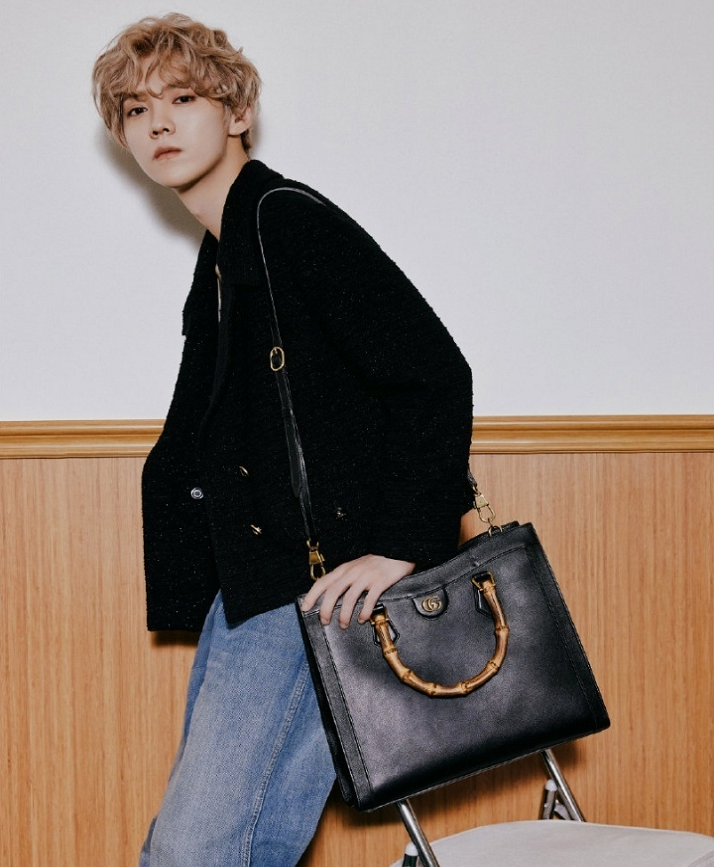 潮流搭配师甜甜|鹿晗“金色卷毛”发型真显嫩,复古造型散发英伦风,简单却有质感