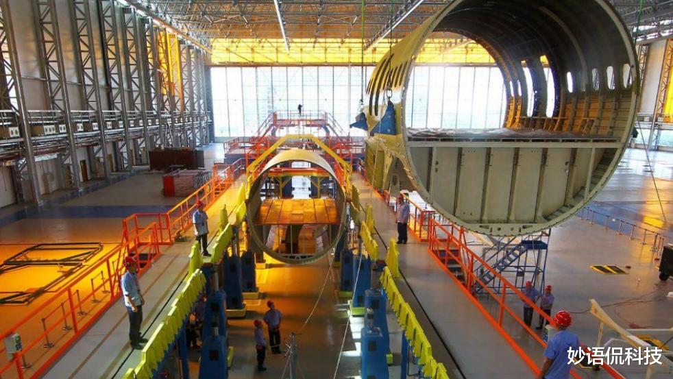 茅台 比烟草“暴利”，日进账达2亿，去年一年亏769亿，总部大楼不保？