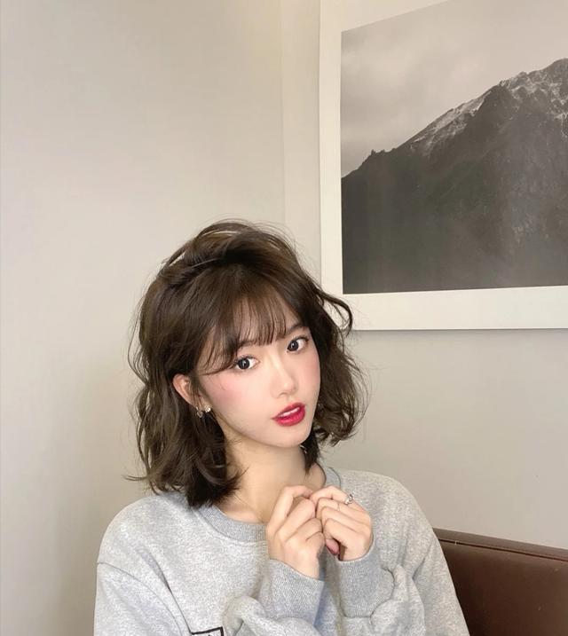 发型|分享几款适合圆脸、方脸的发型，洋气又显脸小，还很好打理