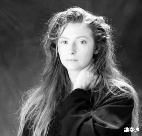 人物设定|天才学霸、女权斗士、真性情老实人，立这些人设的明星基本全凉了