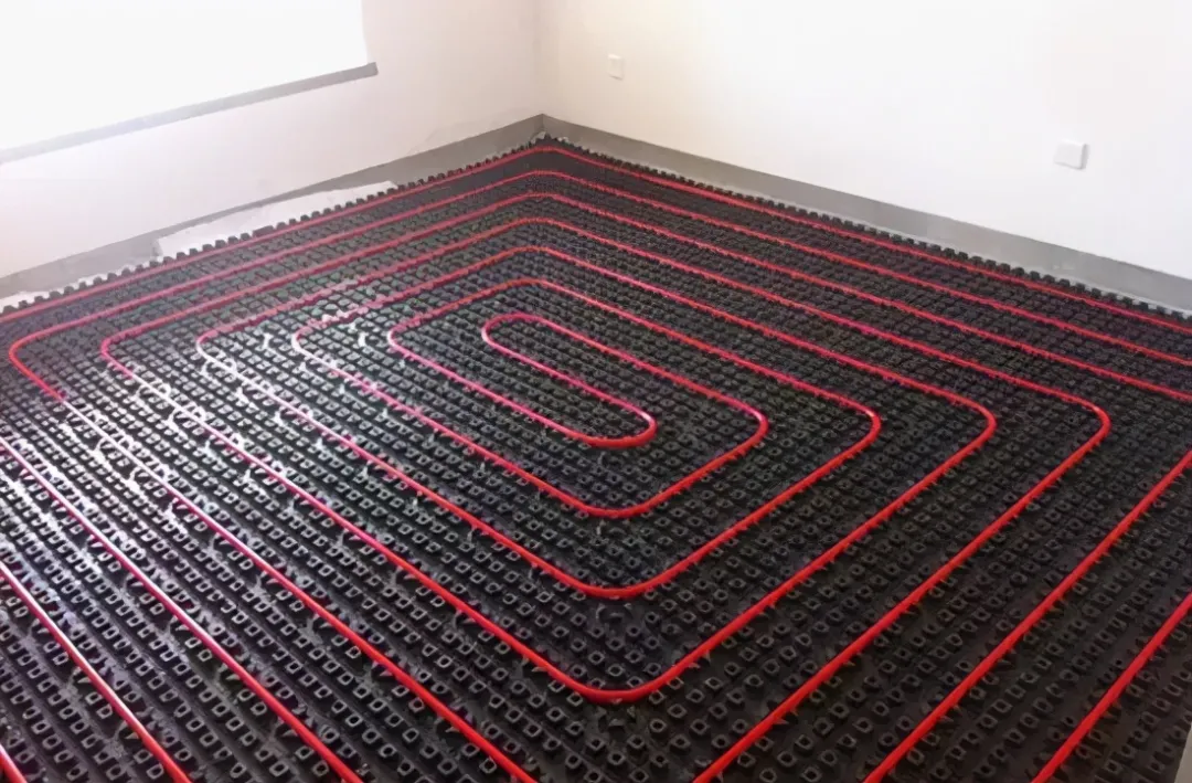 南方业主,用电地暖好?还是水地暖好?