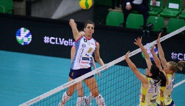 埃格努|埃格努再砍最高分，科内女排3-0赢德比战，52连胜晋级欧冠半决赛