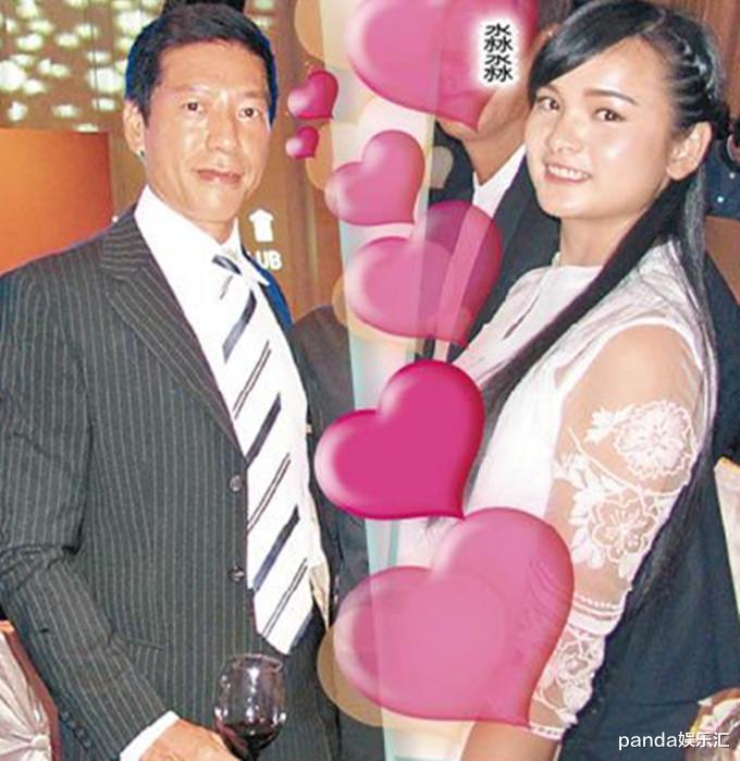 于月仙|“乌鸦”强人锁哈，58岁张耀扬被100只狗包围，场面太壮观！