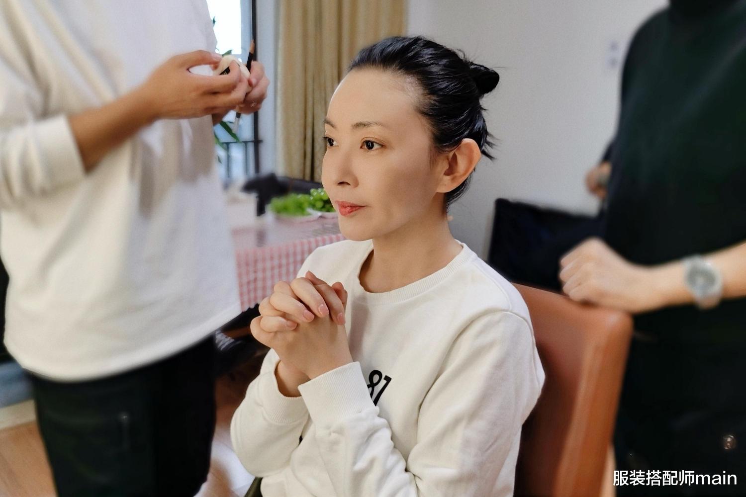 服装搭配师main|她曾是央视主持人，和孙红雷出演征服红遍全国，今45岁成人生赢家