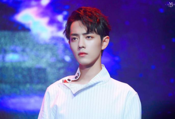 肖战|男大学生撞脸肖战走红，高颜值吸引多人告白，家长却不淡定了