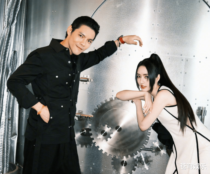 肖战|女儿才刚满一岁，向佐官宣郭碧婷怀二胎，向太回应质疑霸气依旧