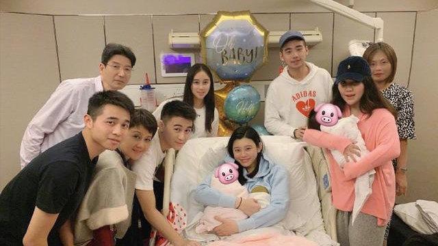 羊城派 奚梦瑶母亲节宣布怀二胎