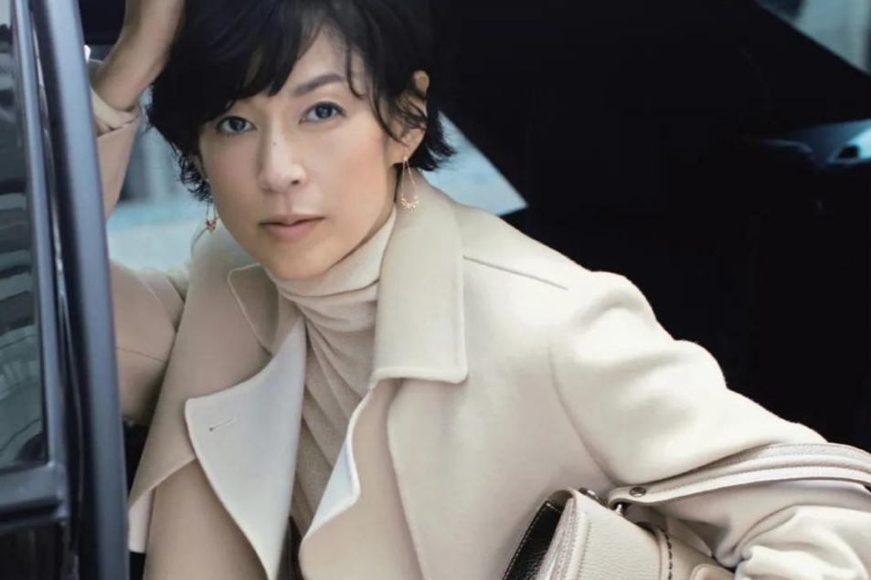 卷发|50岁头发细软怎么烫洋气减龄？日本大妈喜欢的软弹卷，时髦显气质