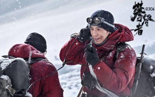 花开半最美 出生28天被父母抛弃,靠奶奶捡垃圾养大,如今成影帝父母想认亲